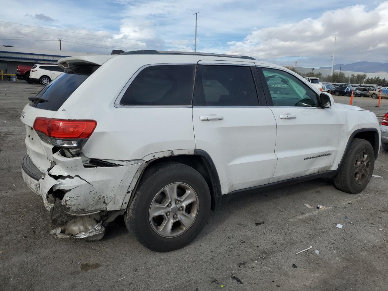 2016 Jeep Grand Cherokee - Image 3