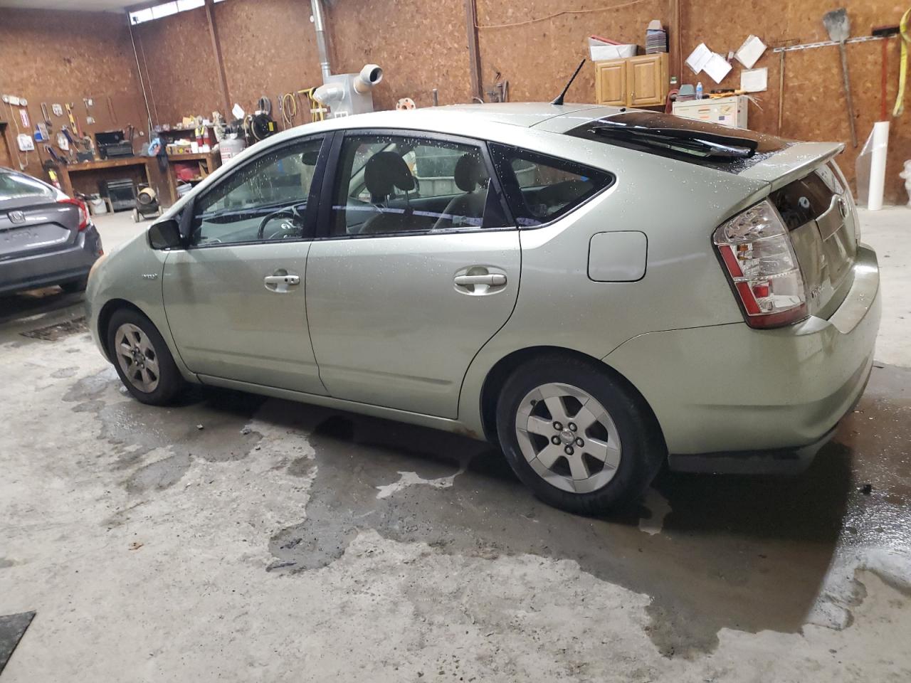2007 Toyota Prius - Image 2