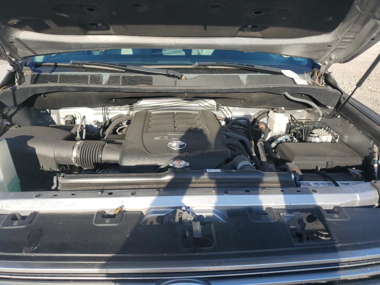 2020 Toyota Tundra - Image 11