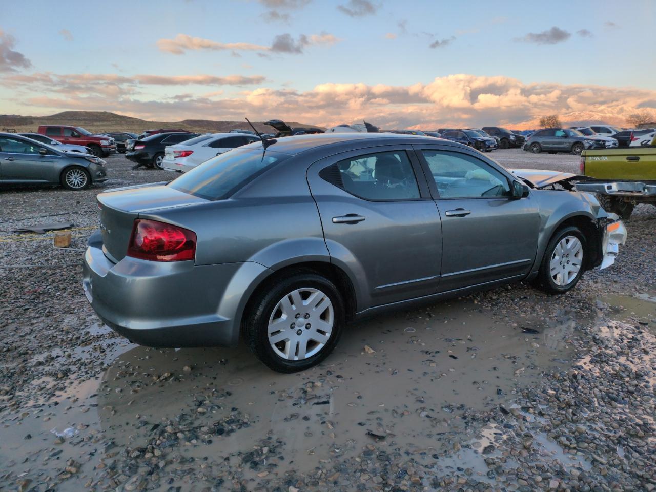 2012 Dodge Avenger - Image 3