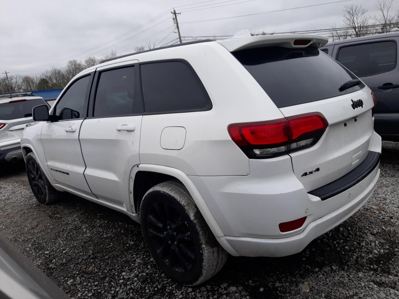 2018 Jeep Grand Cherokee - Image 2