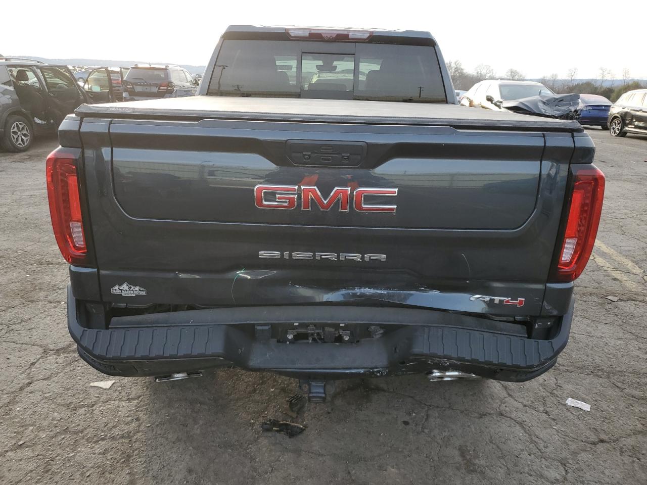 2022 GMC Sierra - Image 6