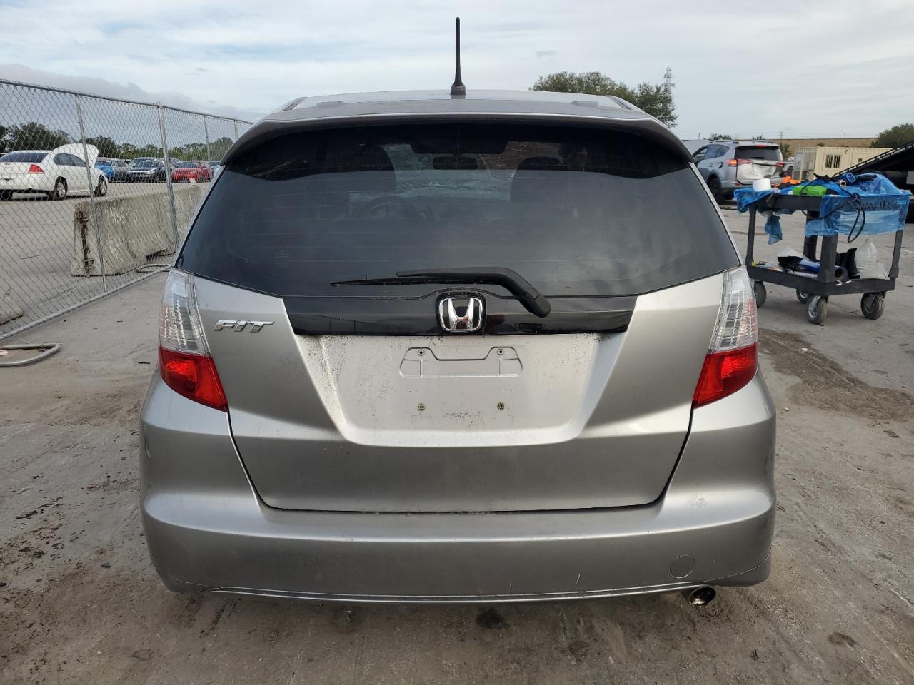 2010 Honda Fit - Image 6
