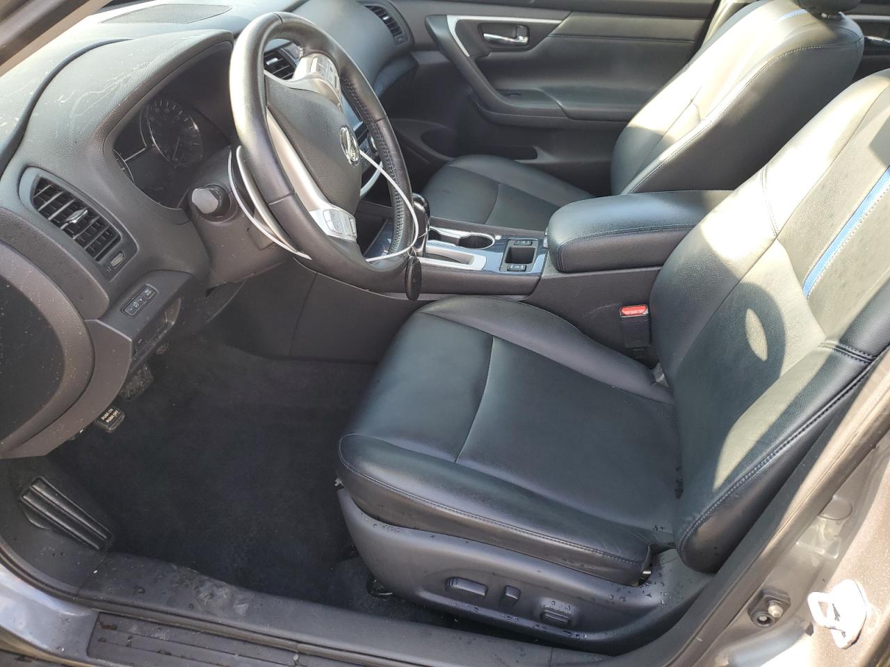 2018 Nissan Altima - Image 7