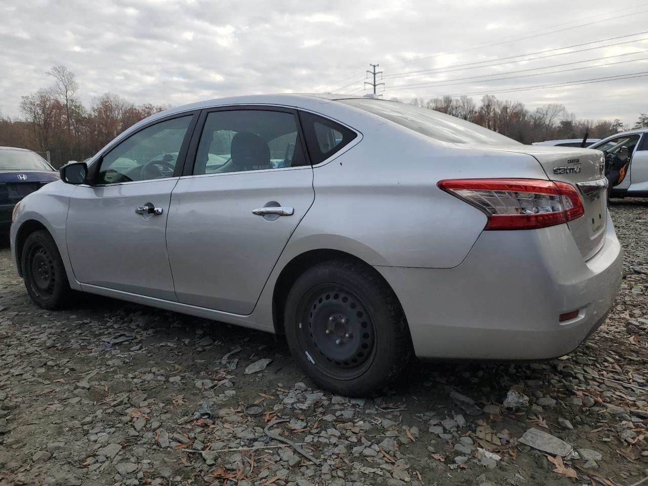 2015 Nissan Sentra - Image 2