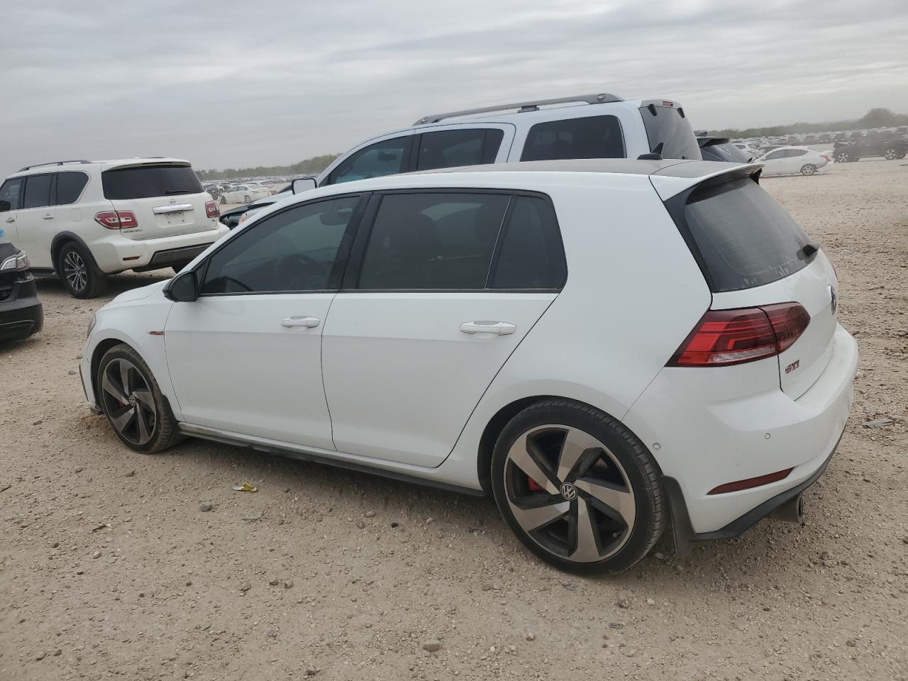 2019 Volkswagen GTI - Image 2