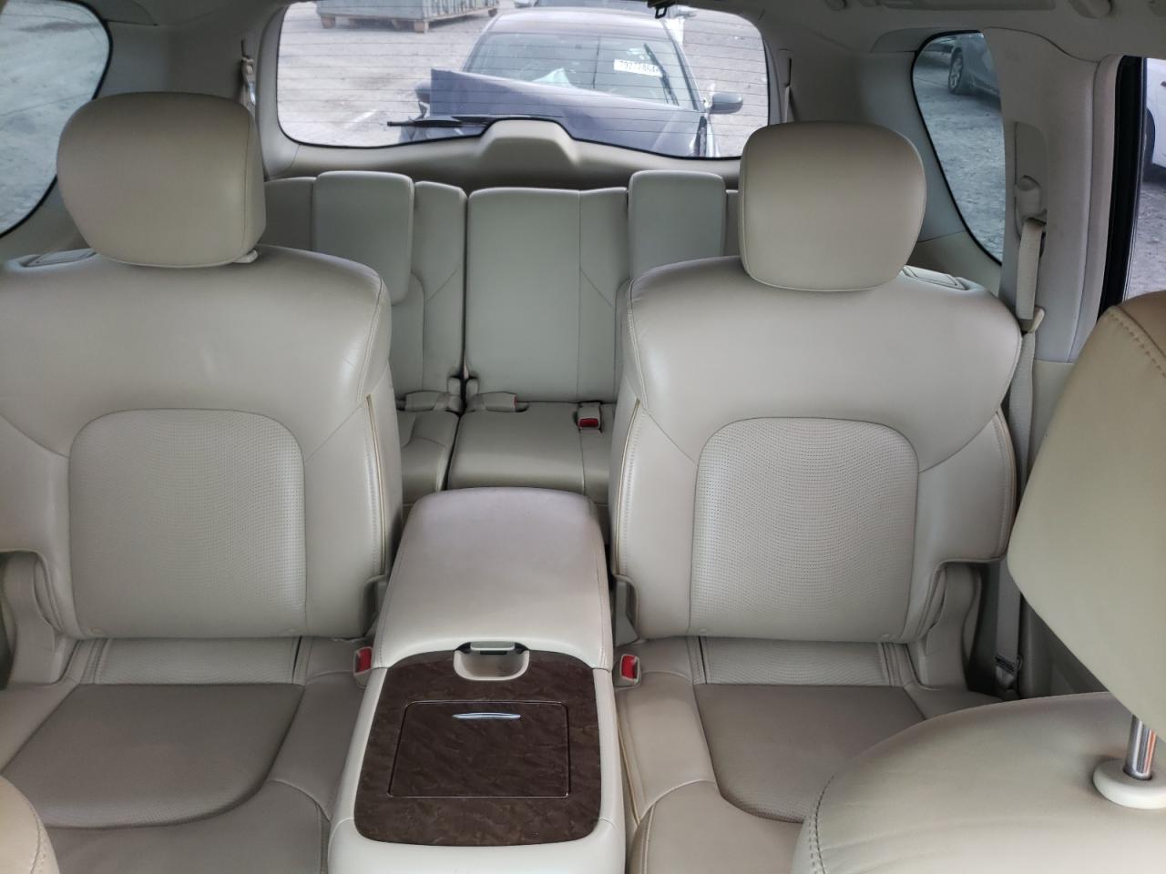 2017 Infiniti QX80 - Image 10