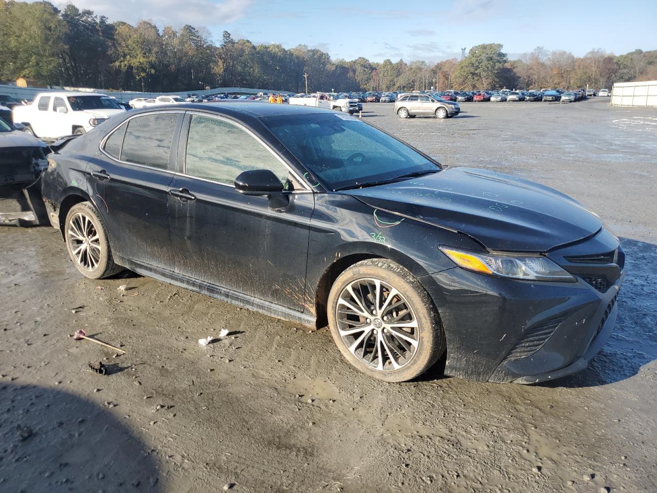 VIN JTNB11HK1J3029892 2018 TOYOTA CAMRY no.4