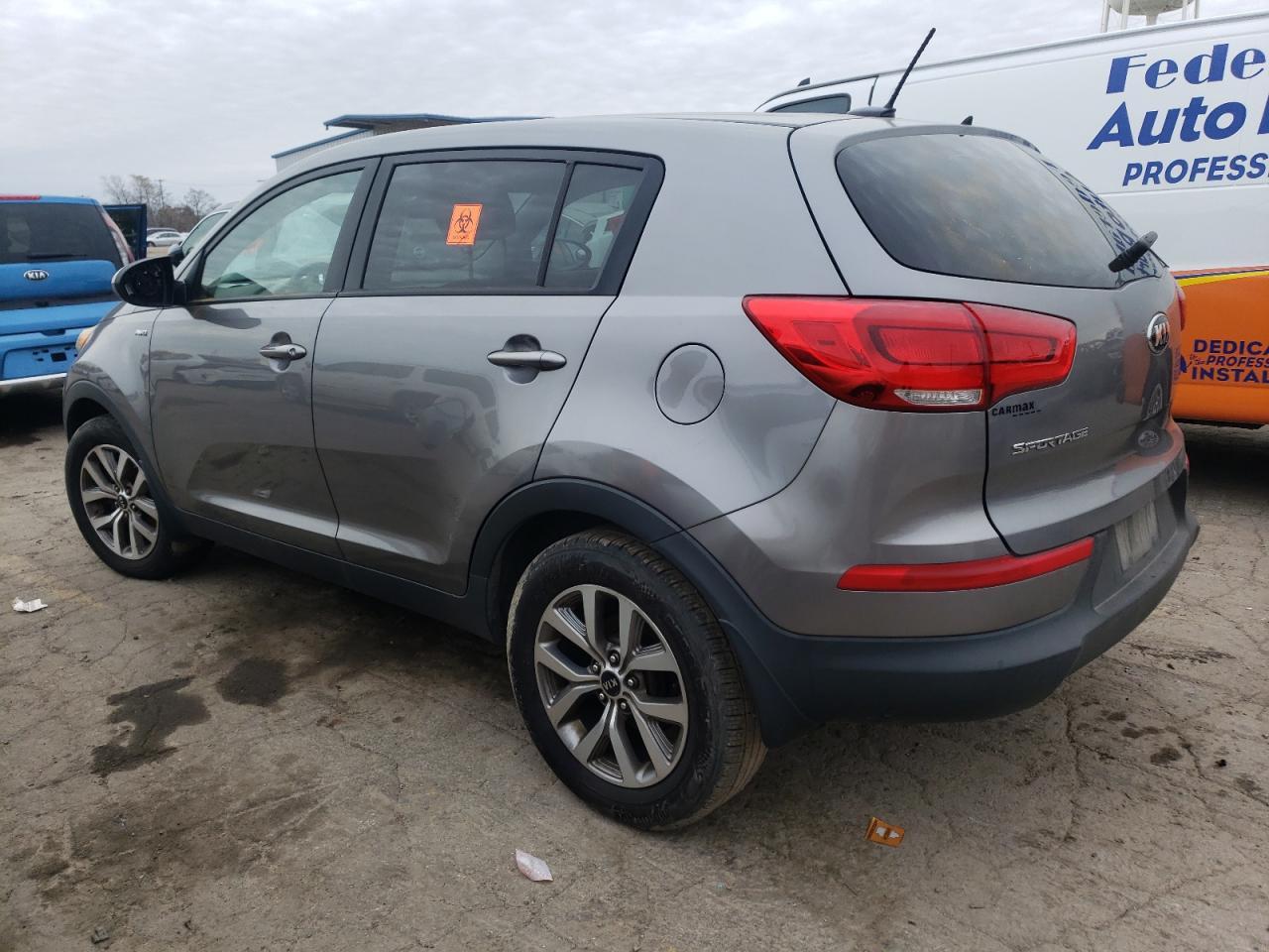 VIN KNDPBCAC9G7806911 2016 KIA SPORTAGE no.2