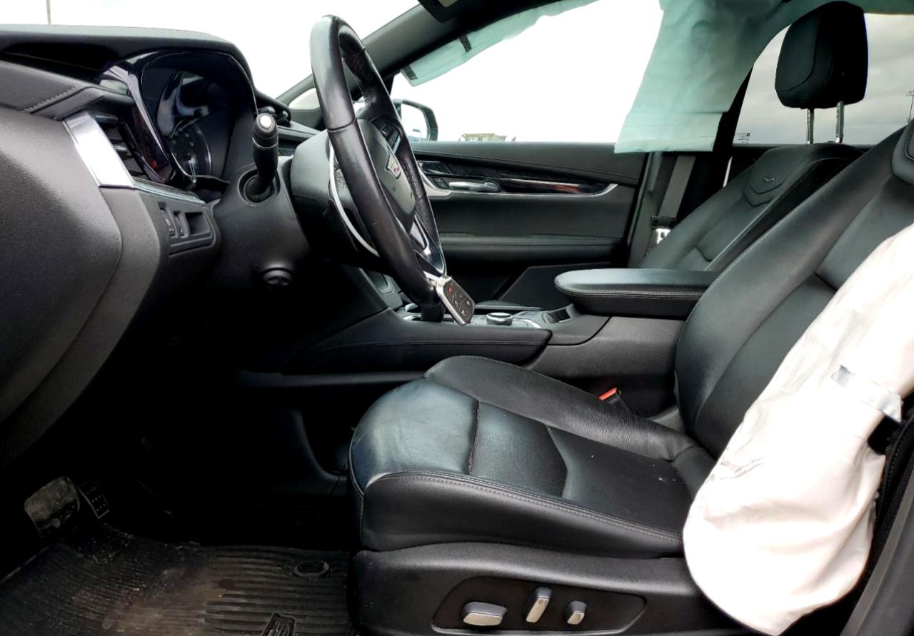 2021 Cadillac XT6 - Image 7