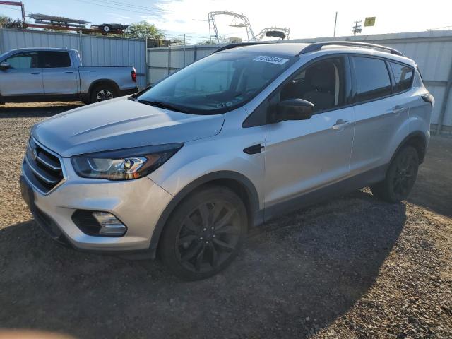  FORD ESCAPE 2017 Серебристый