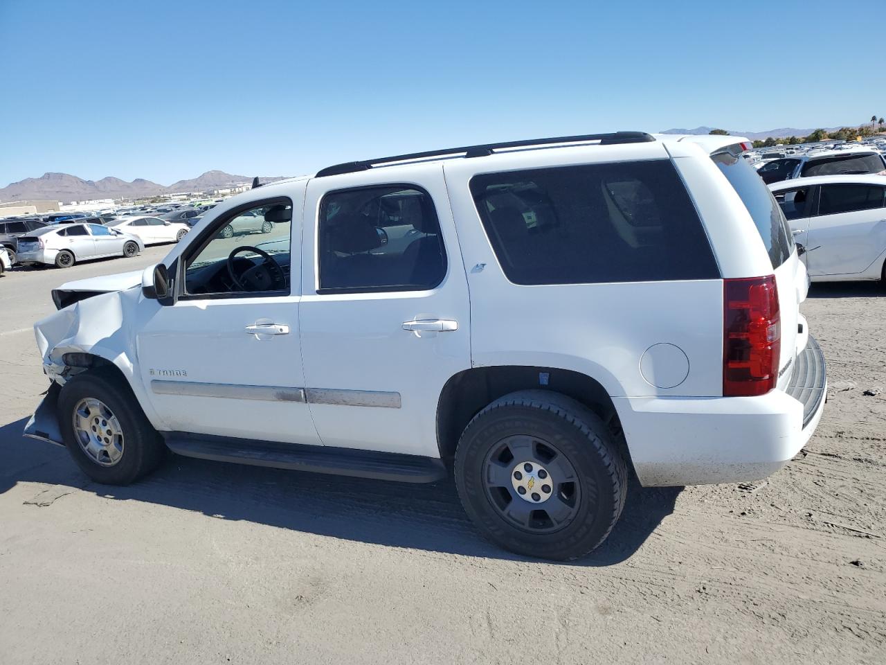 2007 Chevrolet Tahoe - Image 2