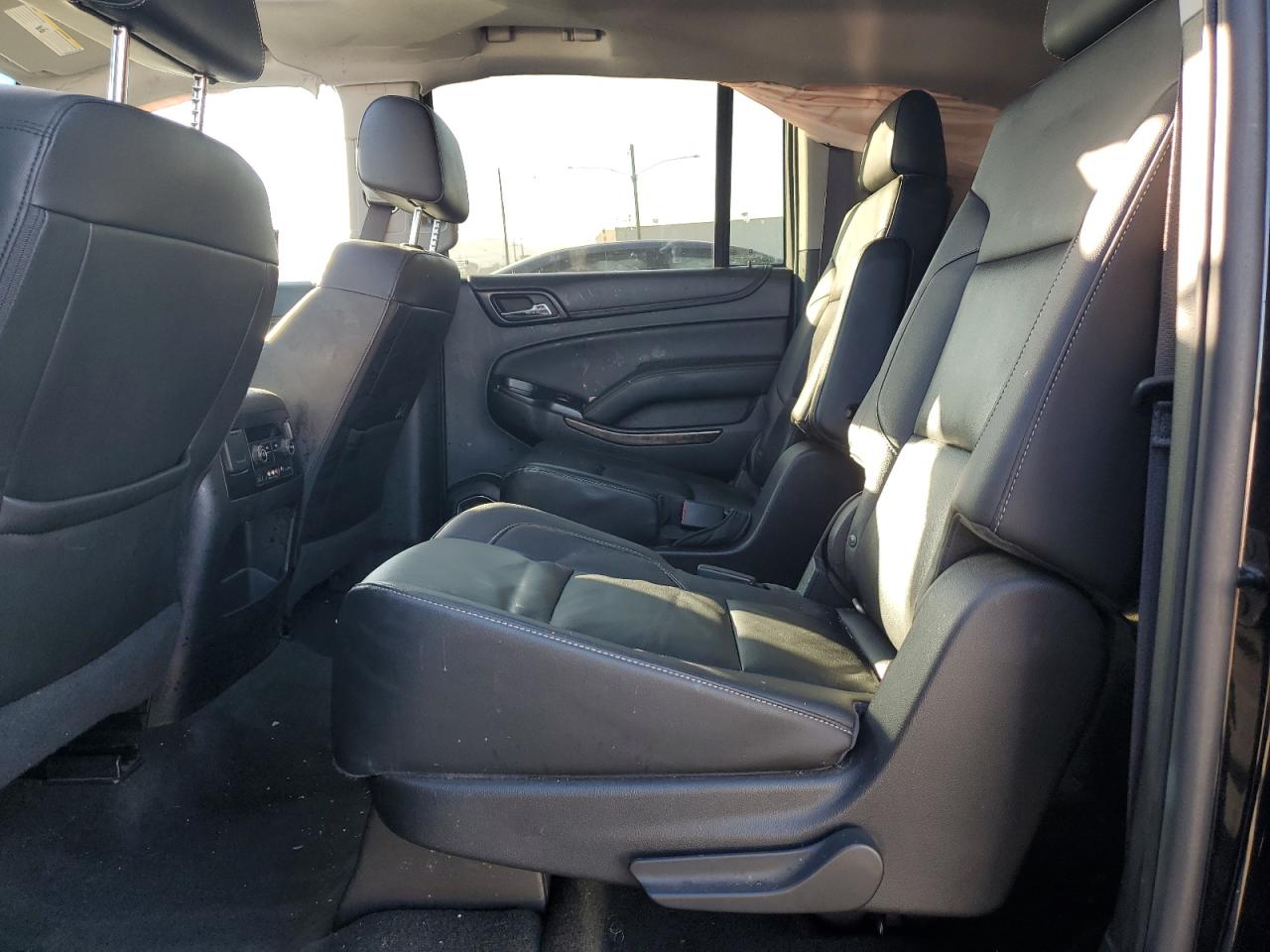 2016 Chevrolet Suburban - Image 11