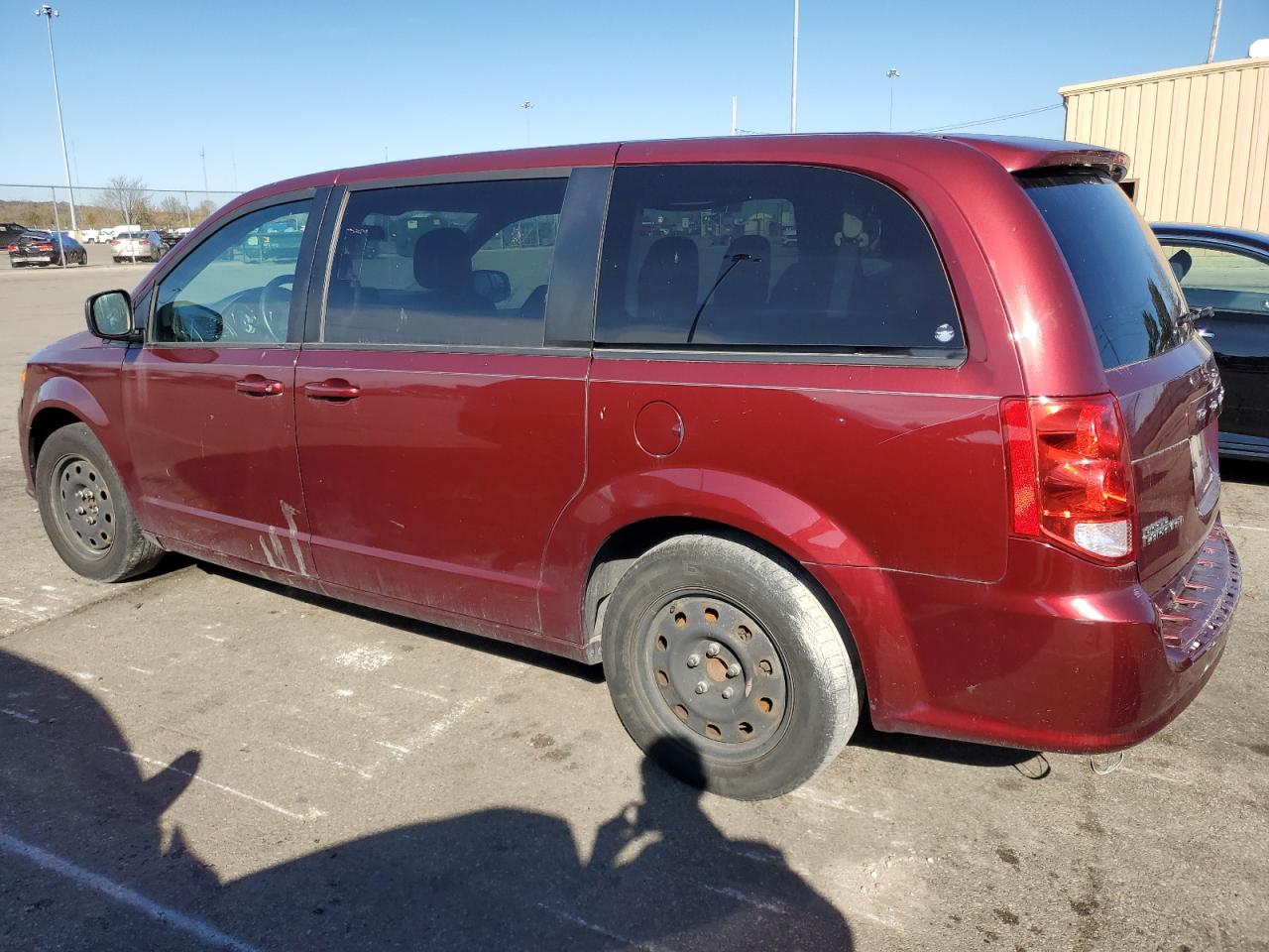 VIN 2C4RDGBG9JR137475 2018 DODGE CARAVAN no.2