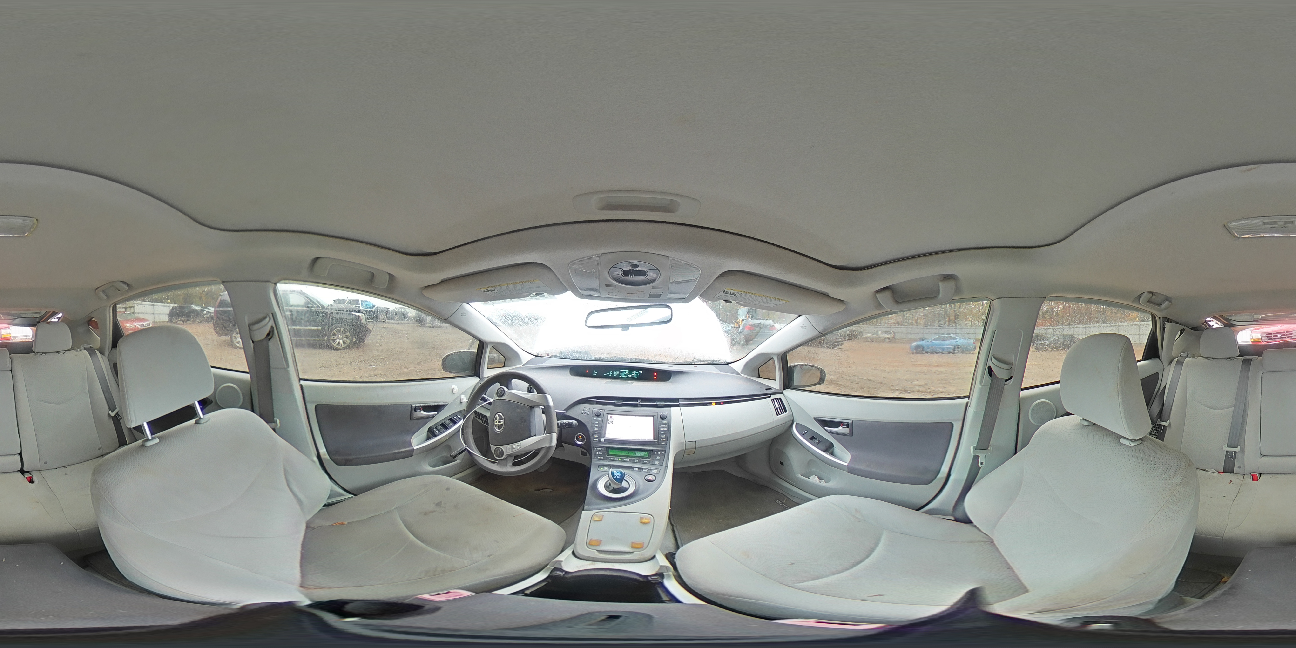 2010 Toyota Prius - Image 13