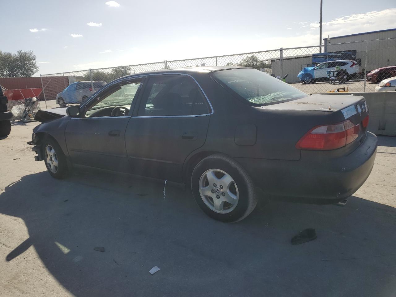 2000 Honda Accord - Image 2