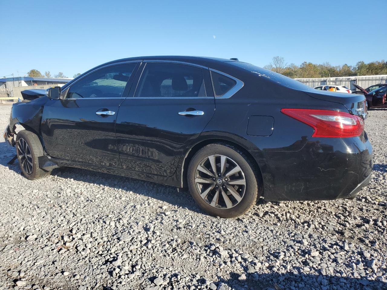 1N4AL3AP2JC229505 2018 NISSAN ALTIMA - Image 2