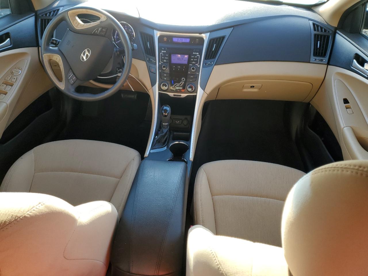 2011 Hyundai Sonata - Image 8