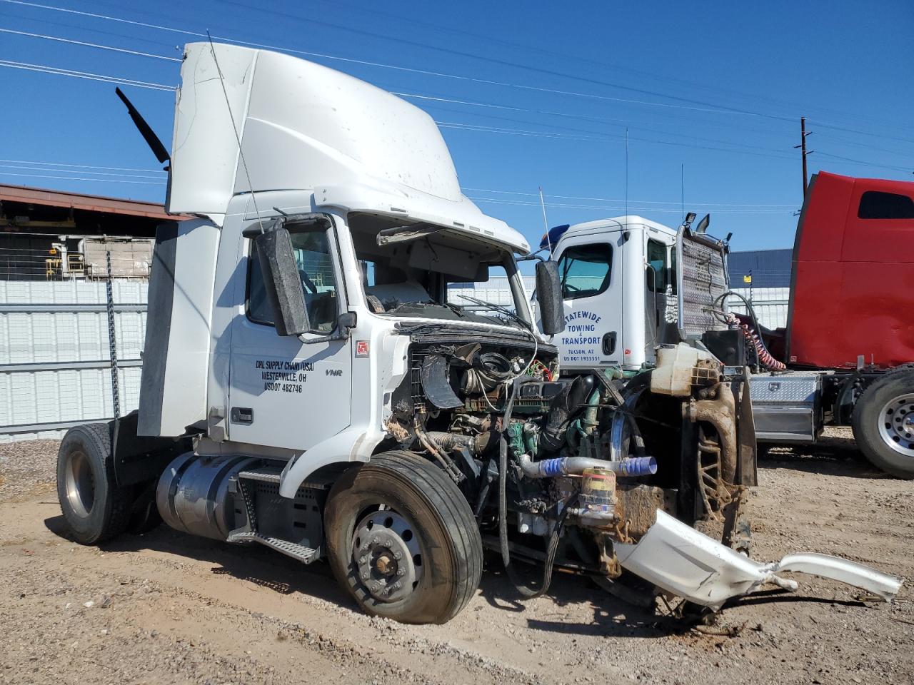 2019 Volvo Vnr for Sale in Phoenix, AZ - Front End