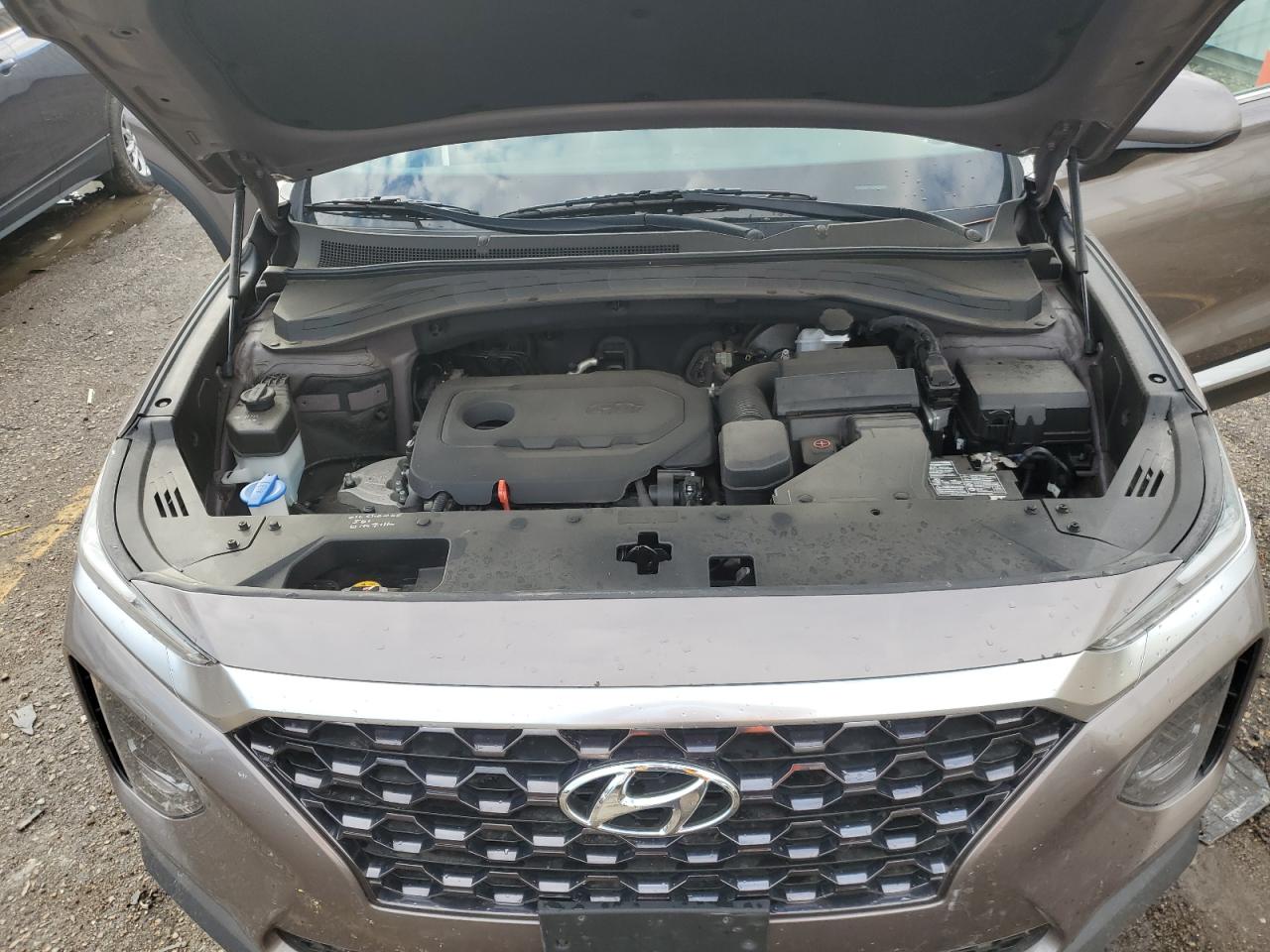 2019 Hyundai Santa Fe - Image 12