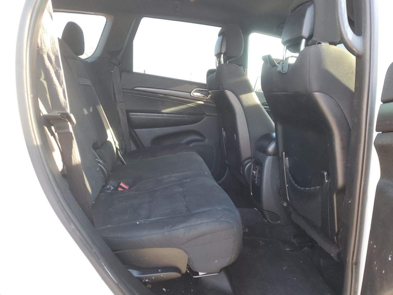 2016 Jeep Grand Cherokee - Image 11