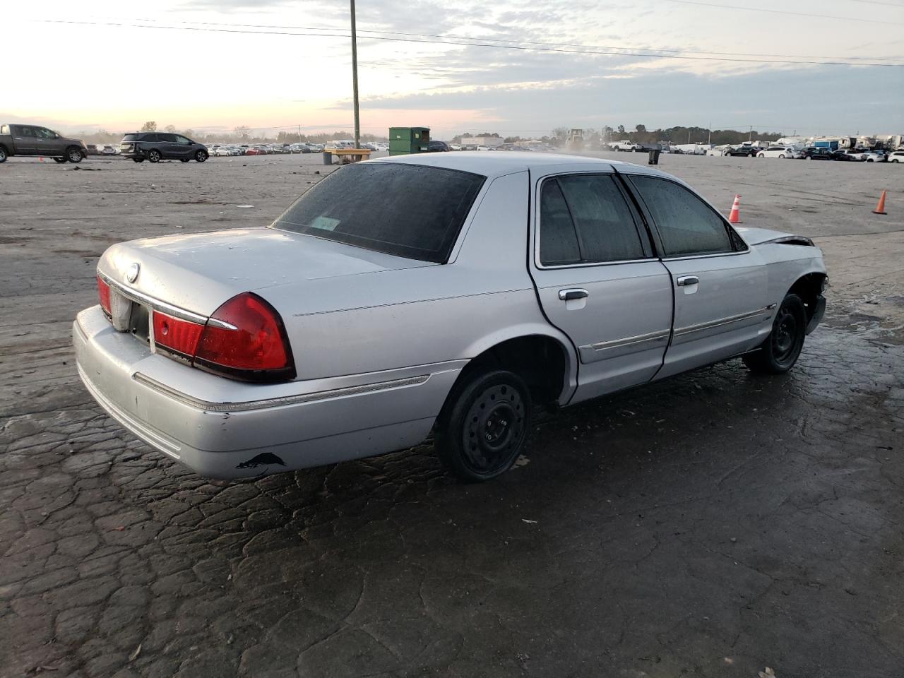 2000 Mercury Grand Marquis - Image 3