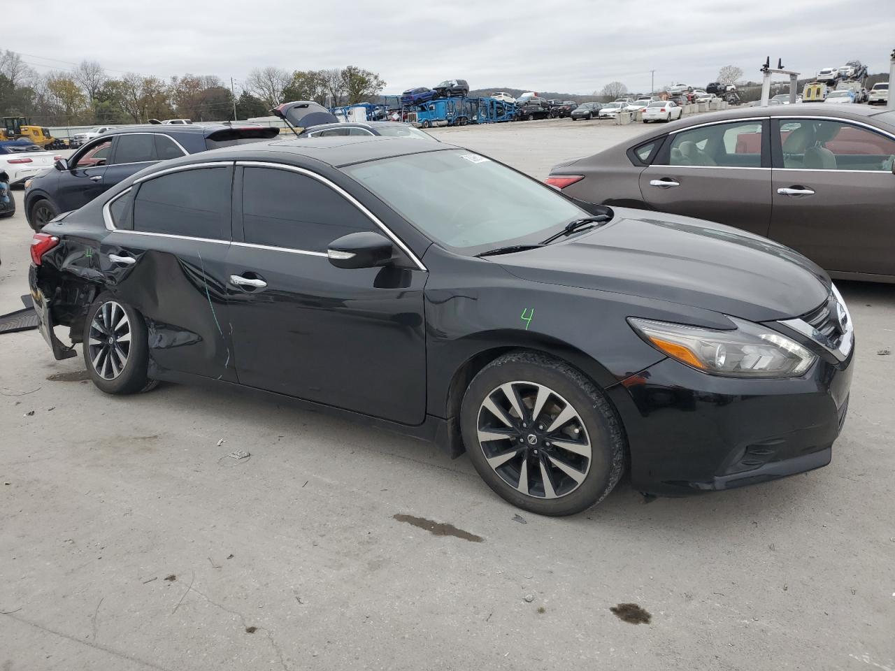 2017 Nissan Altima - Image 4
