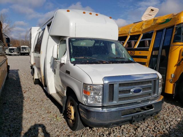 2011 Ford Econoline E450 Super Duty Cutaway Van de vânzare în Avon, MN - Minor Dent/Scratches