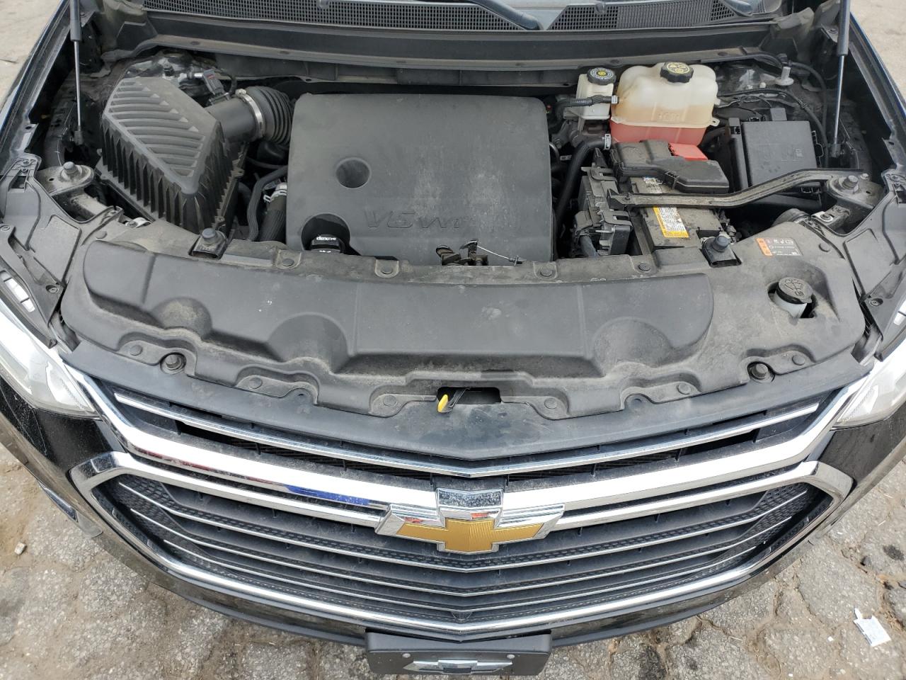 2020 Chevrolet Traverse - Image 12