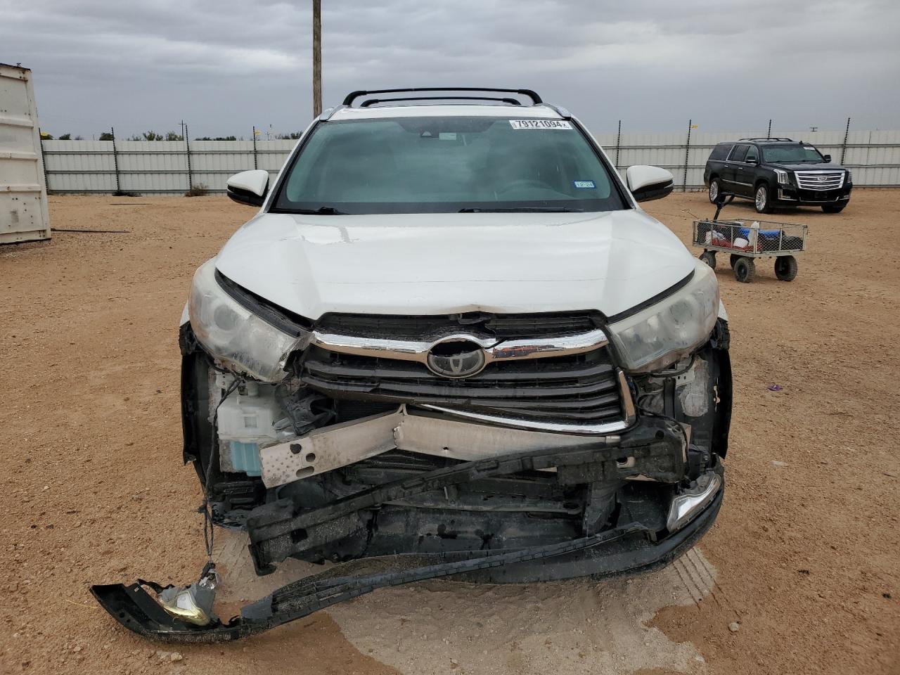 2015 Toyota Highlander - Image 5