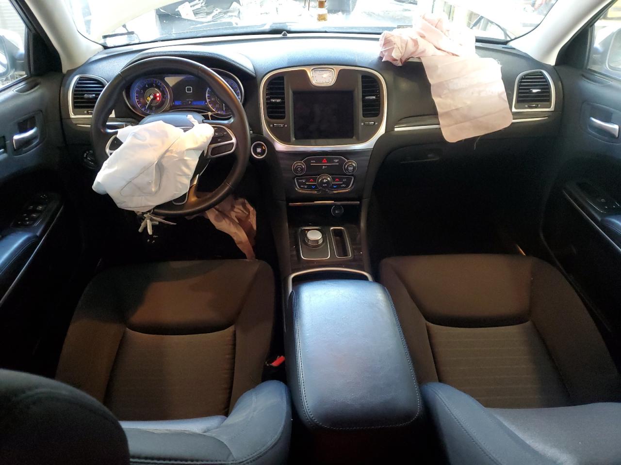 2022 Chrysler 300 Touring VIN: 2C3CCARG8NH100185 Lot: 79648404