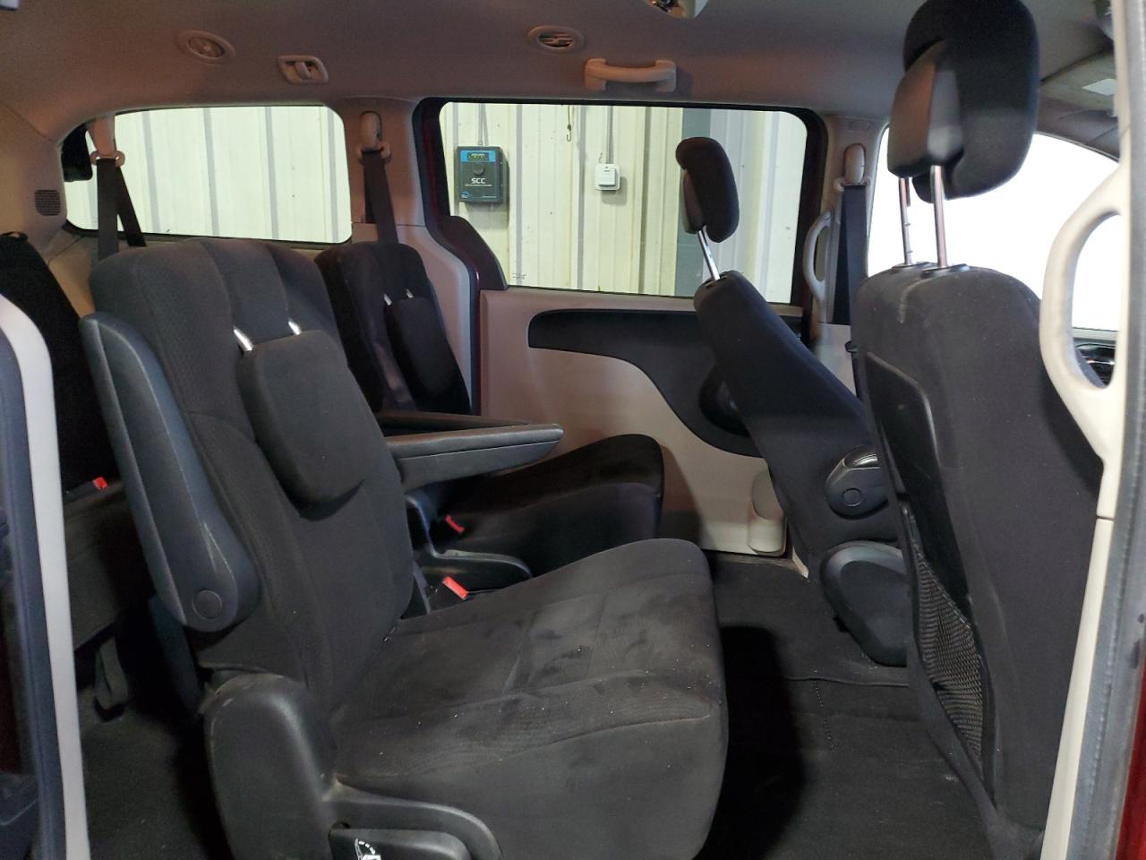 2011 Dodge Caravan - Image 11