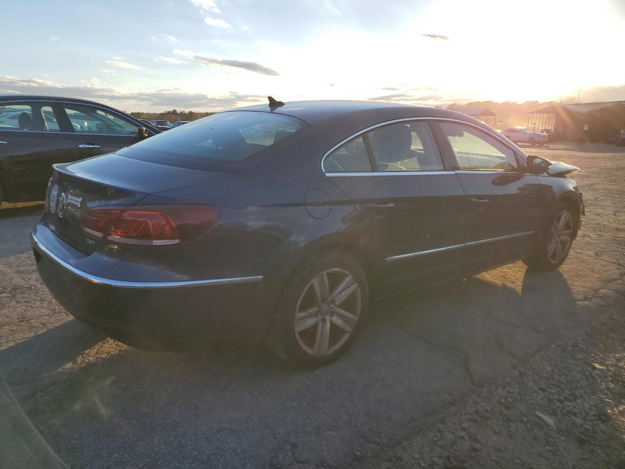 2014 Volkswagen Passat CC - Image 3