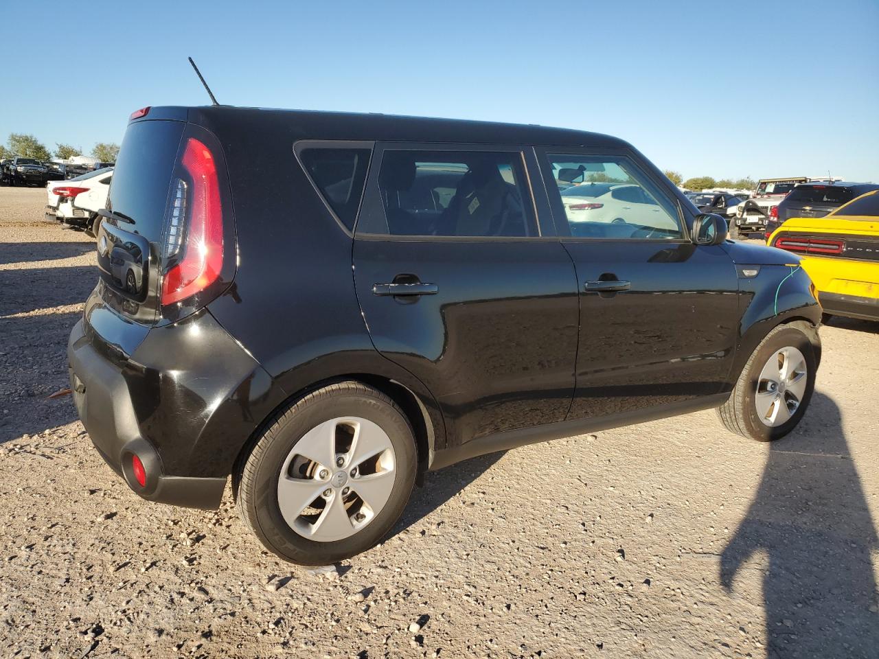 VIN KNDJN2A23E7067854 2014 KIA SOUL no.3