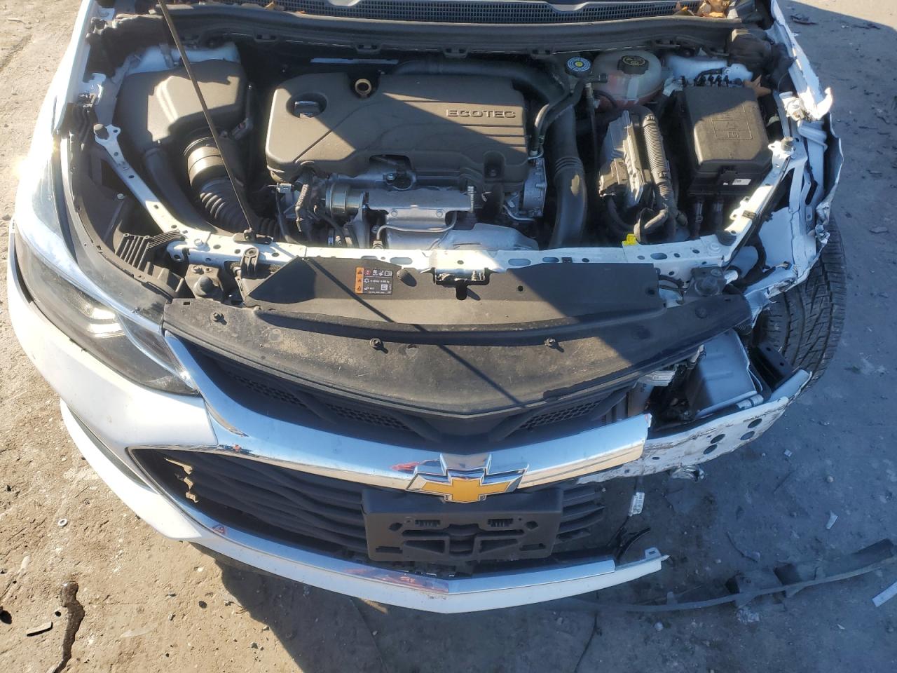 2019 Chevrolet Cruze - Image 12