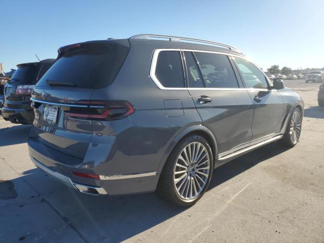  BMW X7 2025 Серый