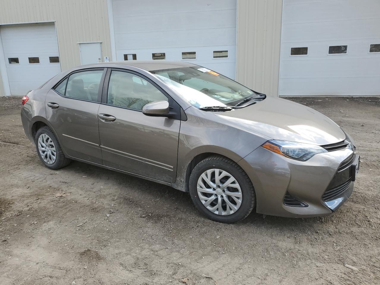 VIN 2T1BURHE9JC972267 2018 TOYOTA COROLLA no.4