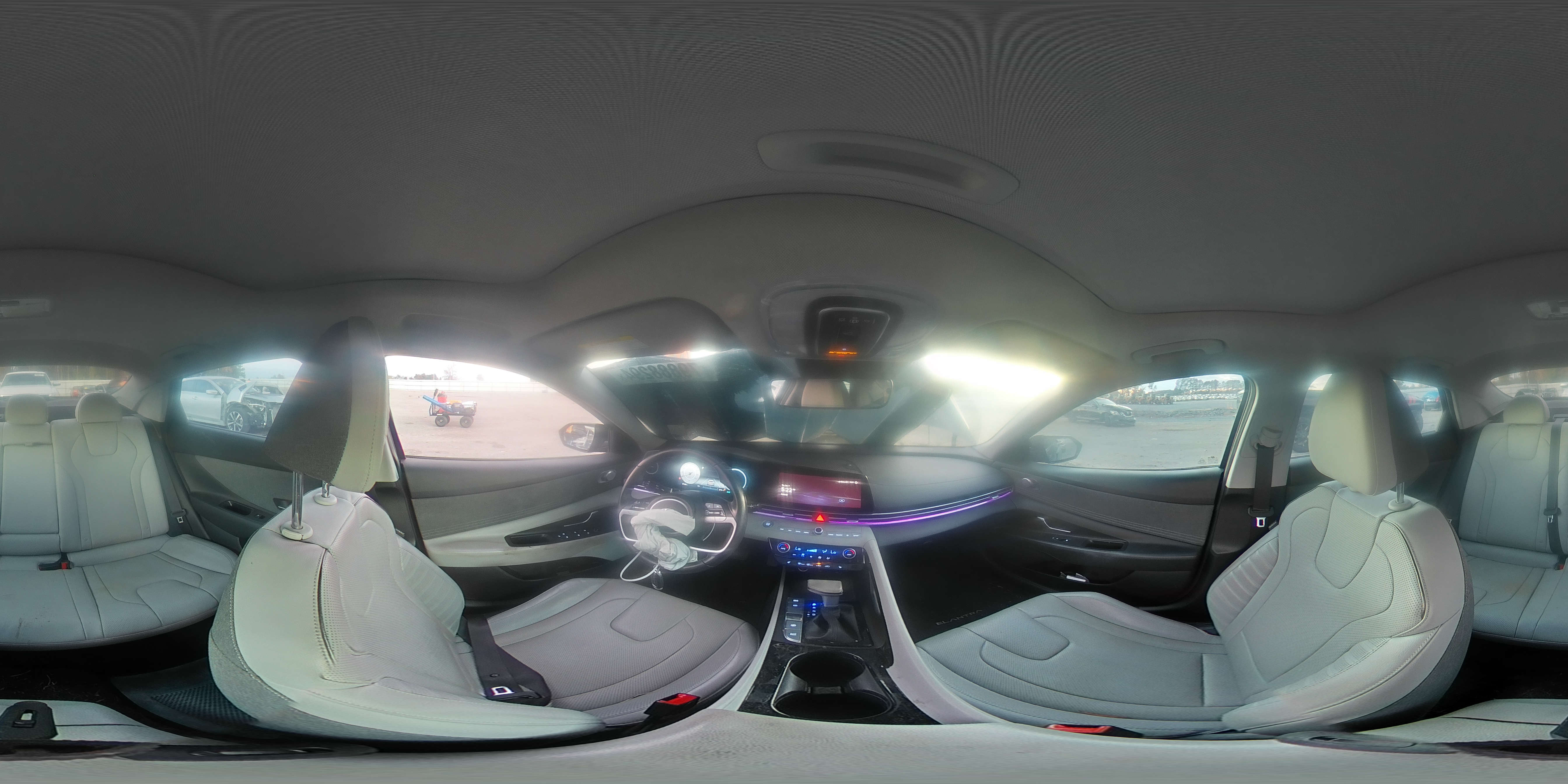 2023 Hyundai Elantra - Image 13