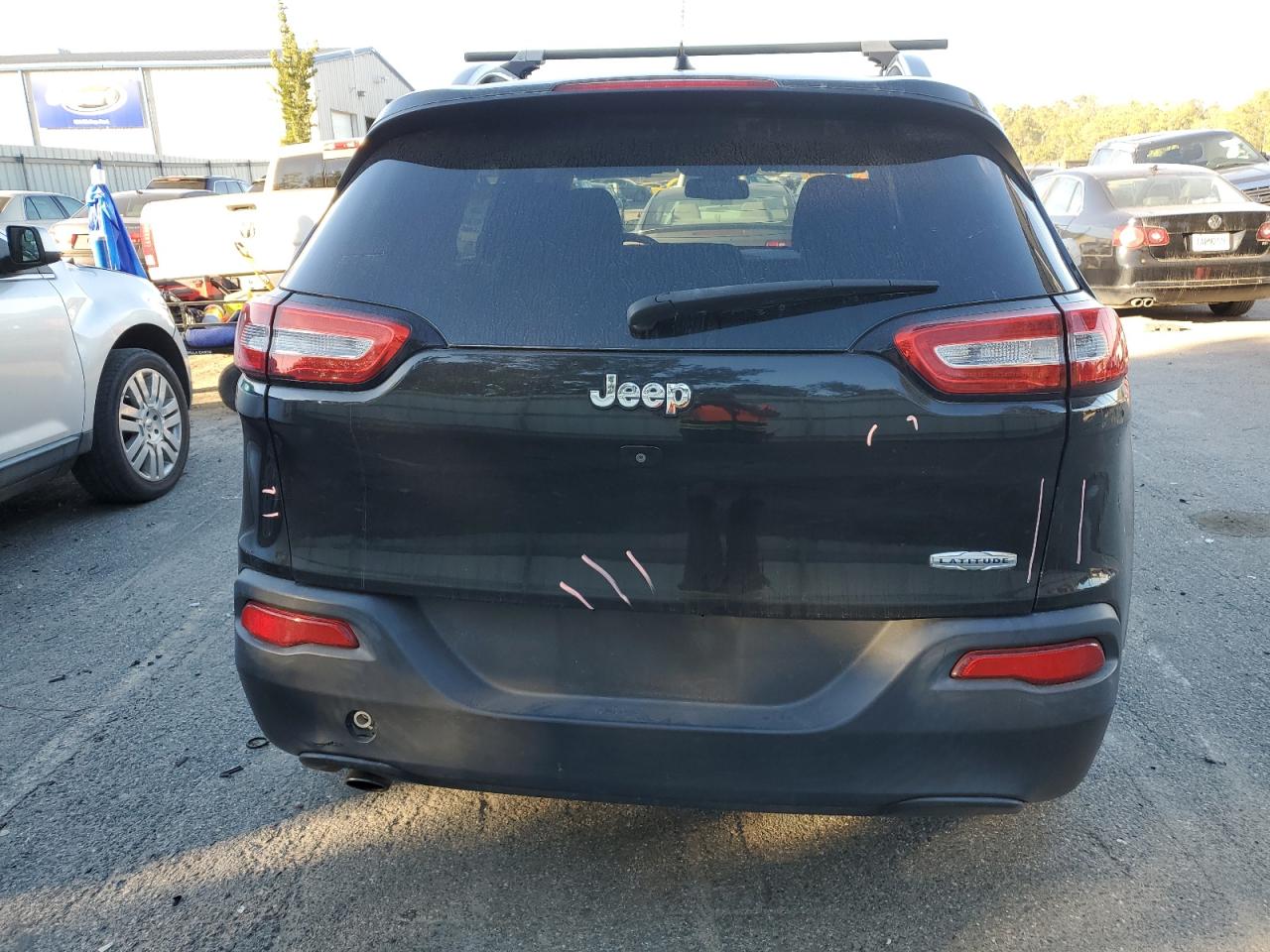 2015 Jeep Cherokee Latitude VIN: 1C4PJLCB5FW683703 Lot: 80556154