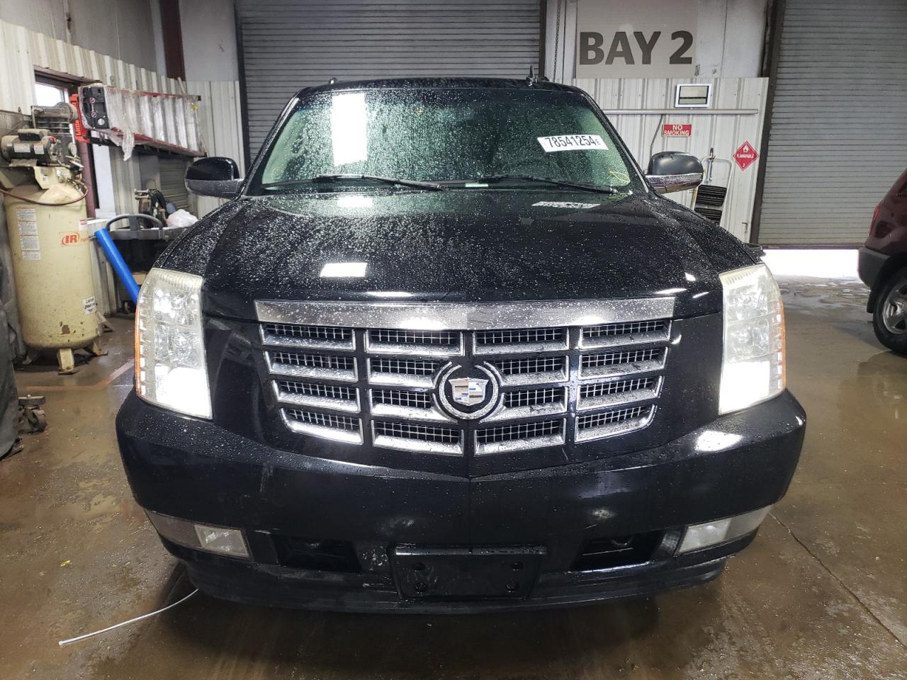 2008 Cadillac Escalade - Image 5