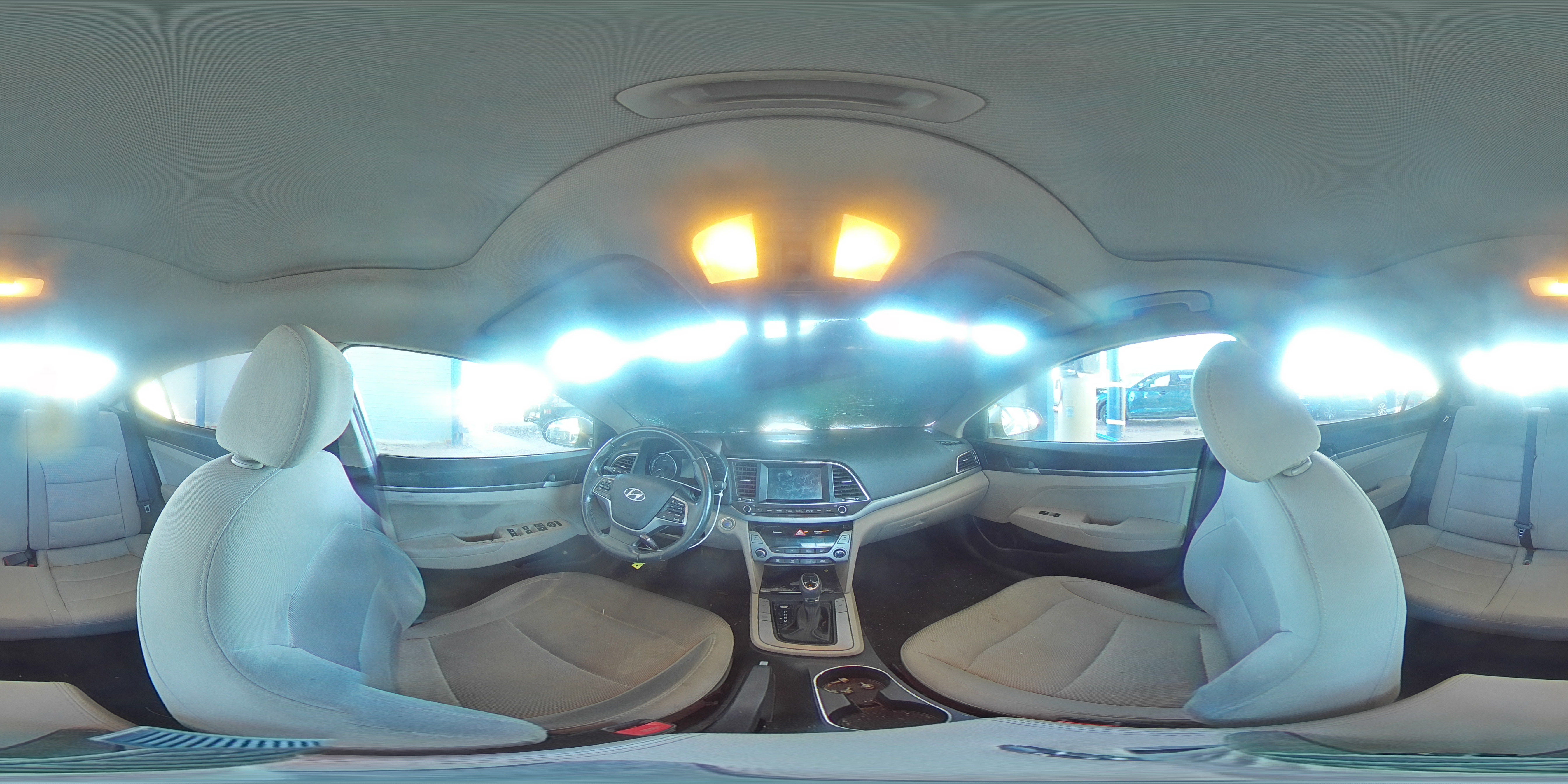 2017 Hyundai Elantra - Image 12