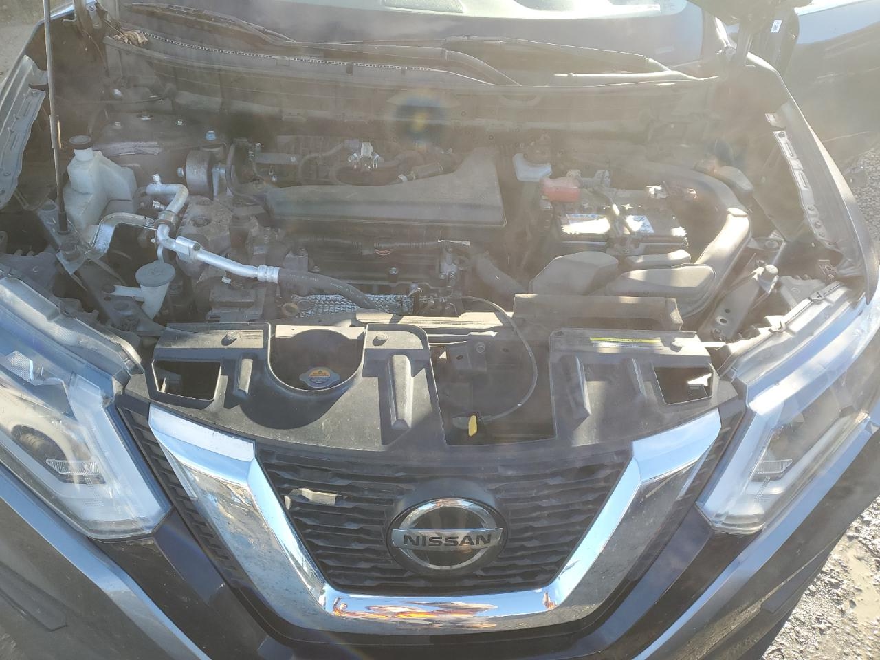 2020 Nissan Rogue - Image 12