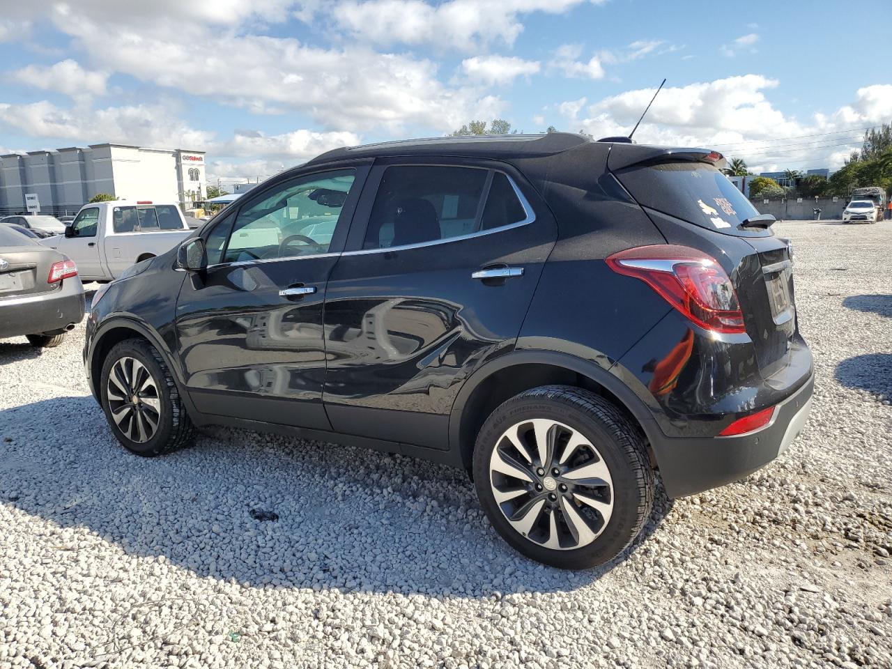 VIN KL4CJESM8NB525398 2022 BUICK ENCORE no.2