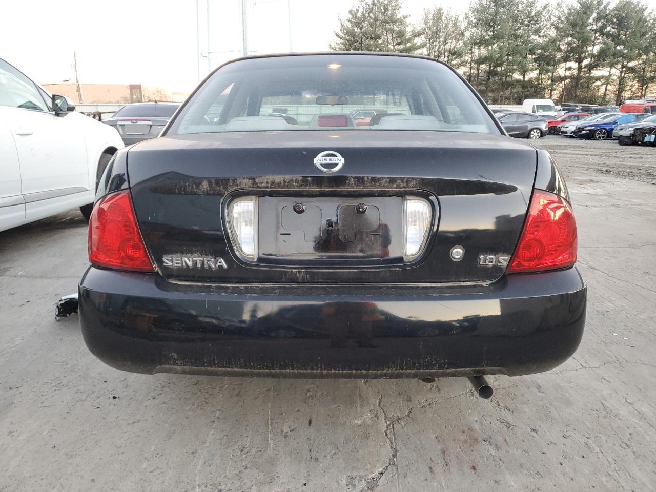2004 Nissan Sentra - Image 6