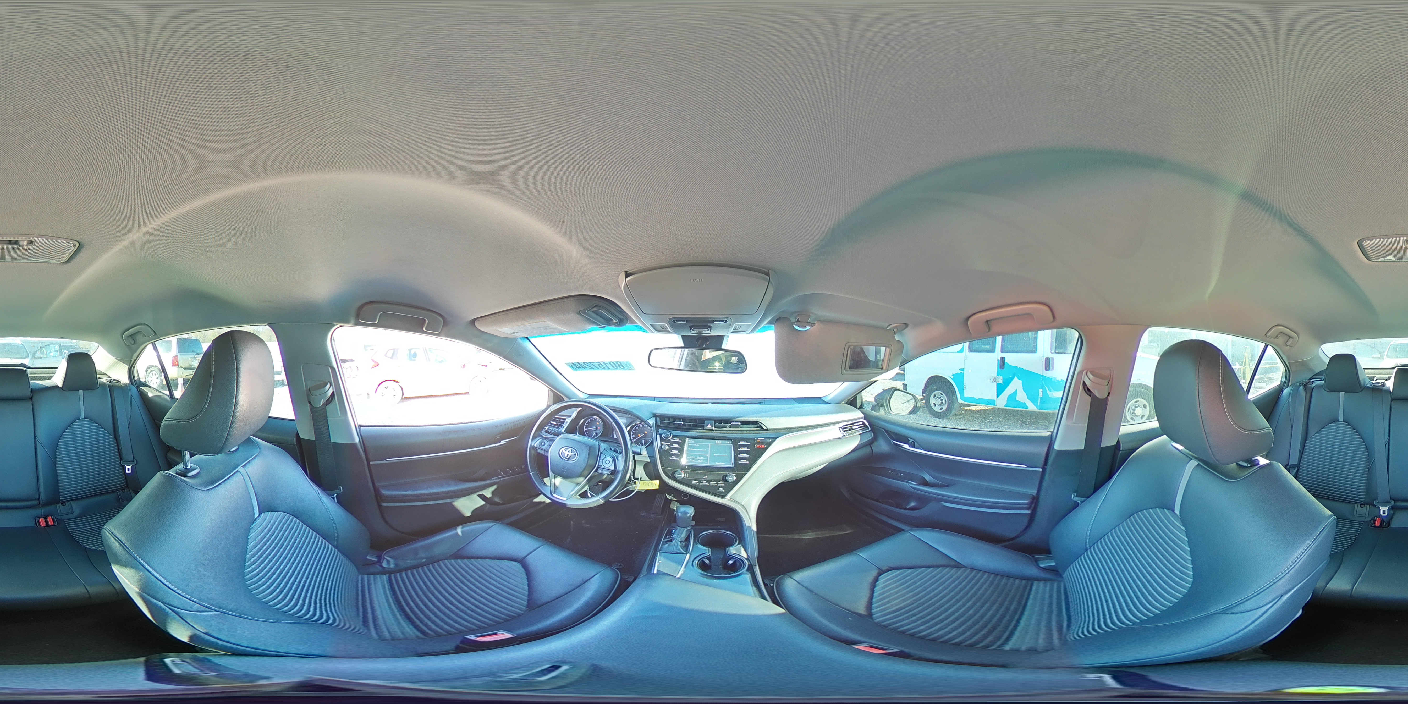 2019 Toyota Camry - Image 12