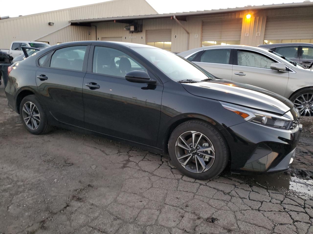 2024 Kia Forte - Image 4
