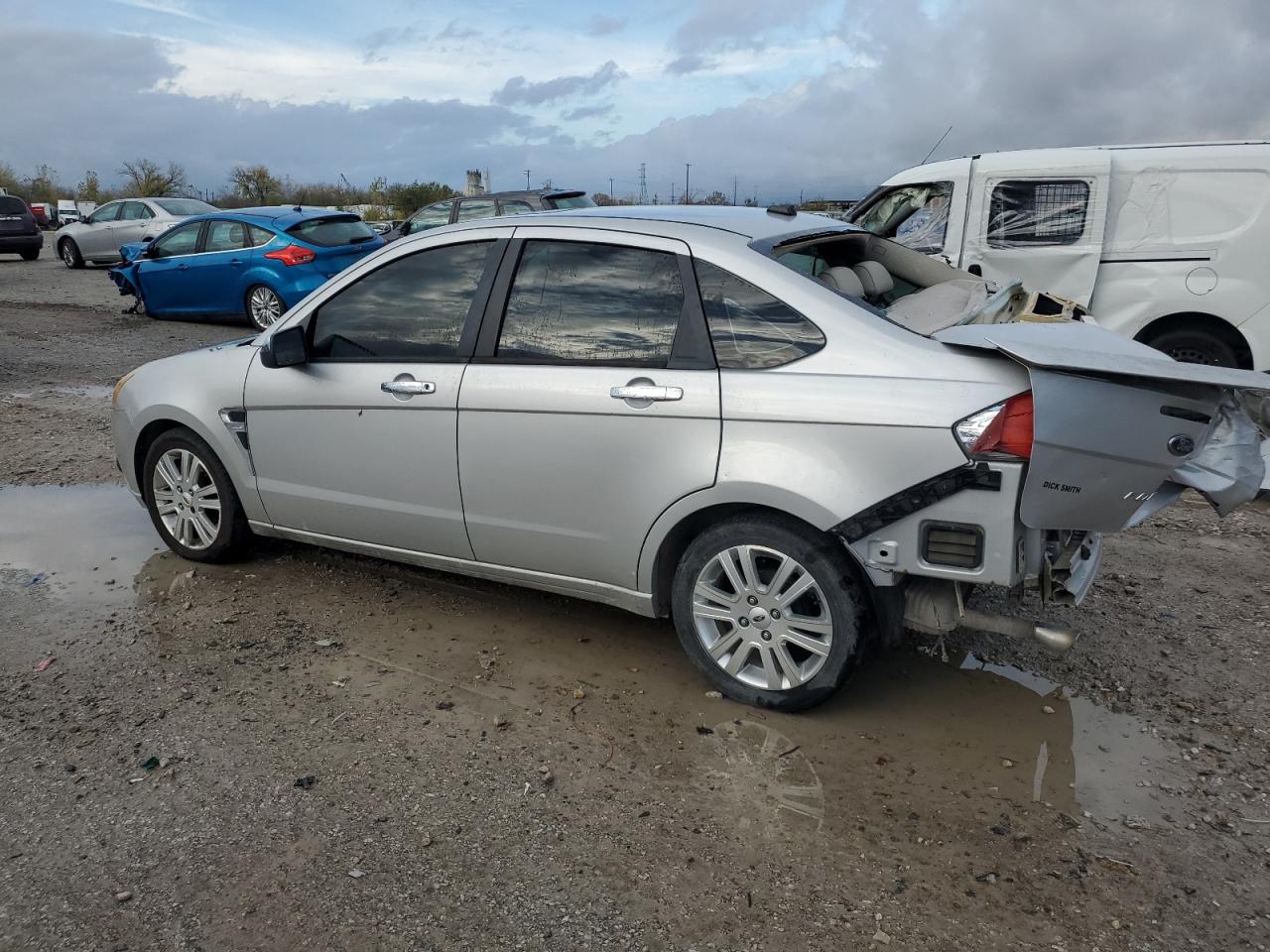 2009 Ford Focus - Image 2
