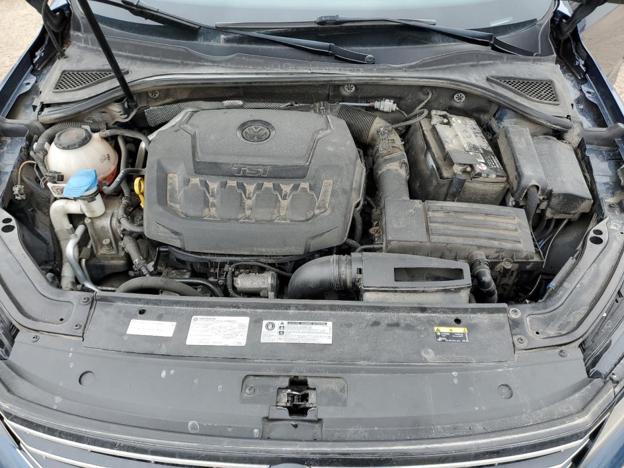 2018 Volkswagen Passat - Image 11