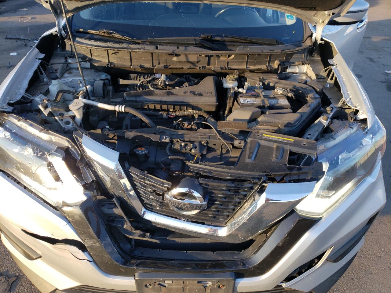 2017 Nissan Rogue - Image 12