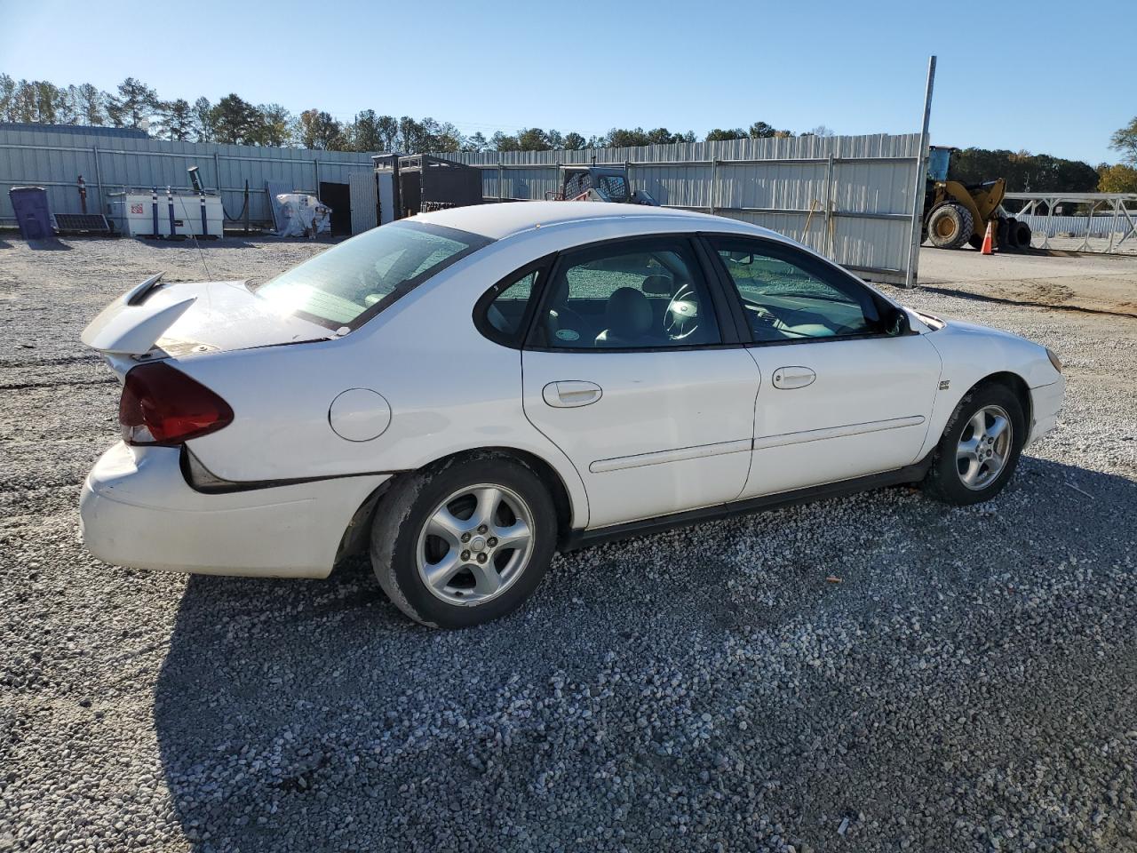 2003 Ford Taurus - Image 3